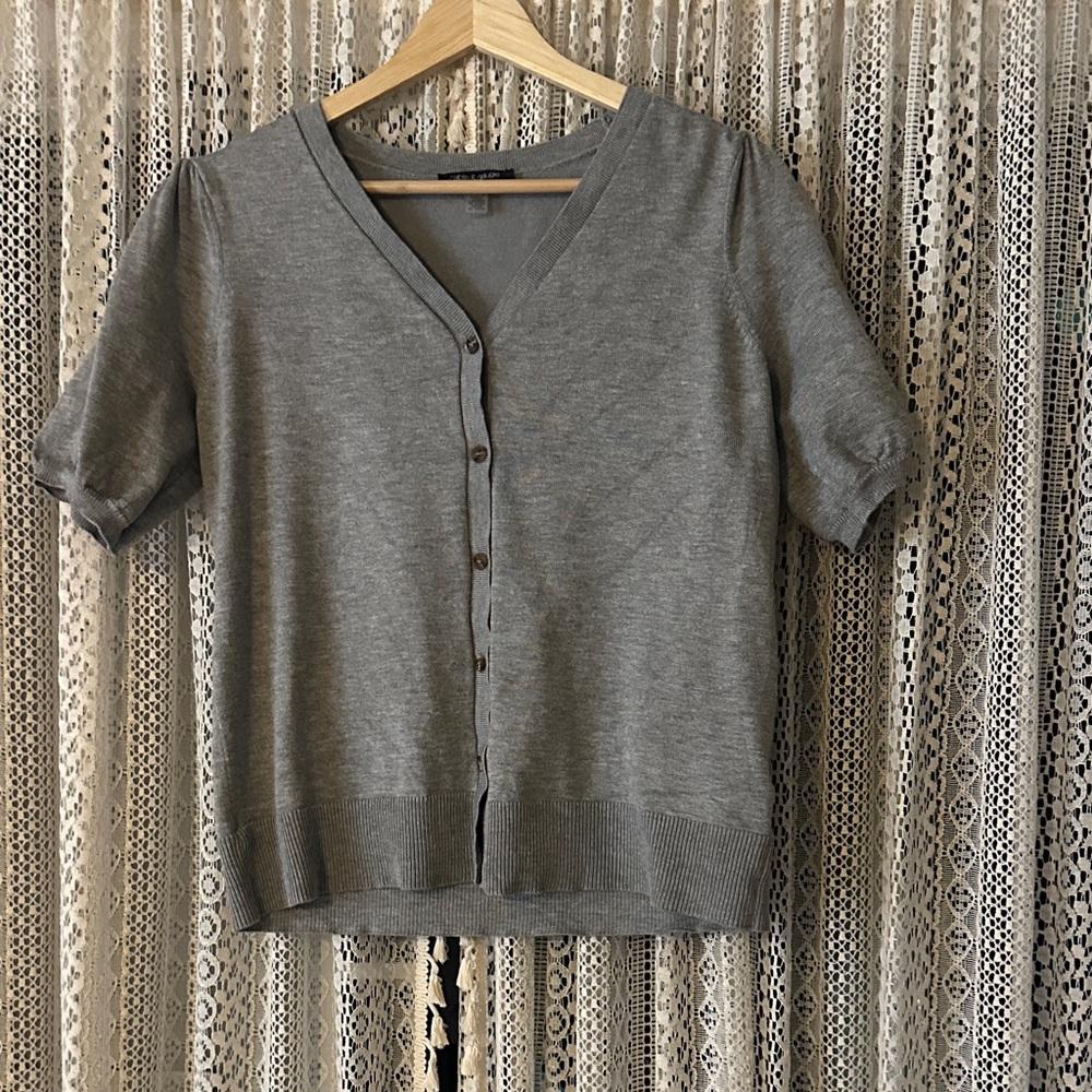 CABLE AND GAUGE Women's Cardigan size M